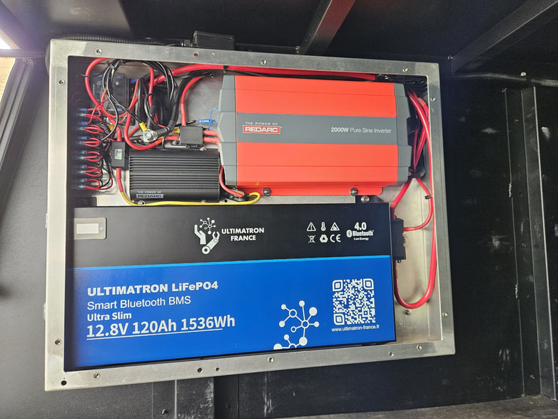 Silverback Offroad Battery Power Station with Redarc 2000w Inverter